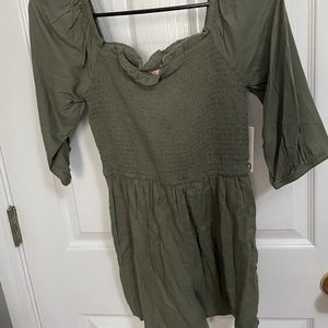 GREEN TOP